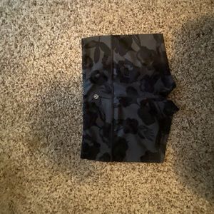 Lululemon shorts size 4